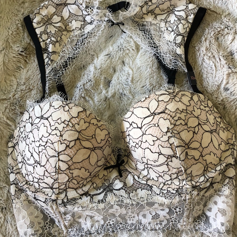 Victoria’s Secret NWT Dream Angels bra and high rise thong set 32D/XS